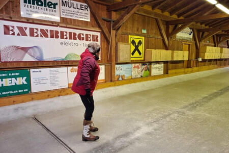 Eisstockschießen & Ripperlessen PVÖ St. Johann Bild 4