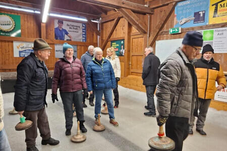 Eisstockschießen & Ripperlessen PVÖ St. Johann Bild 6